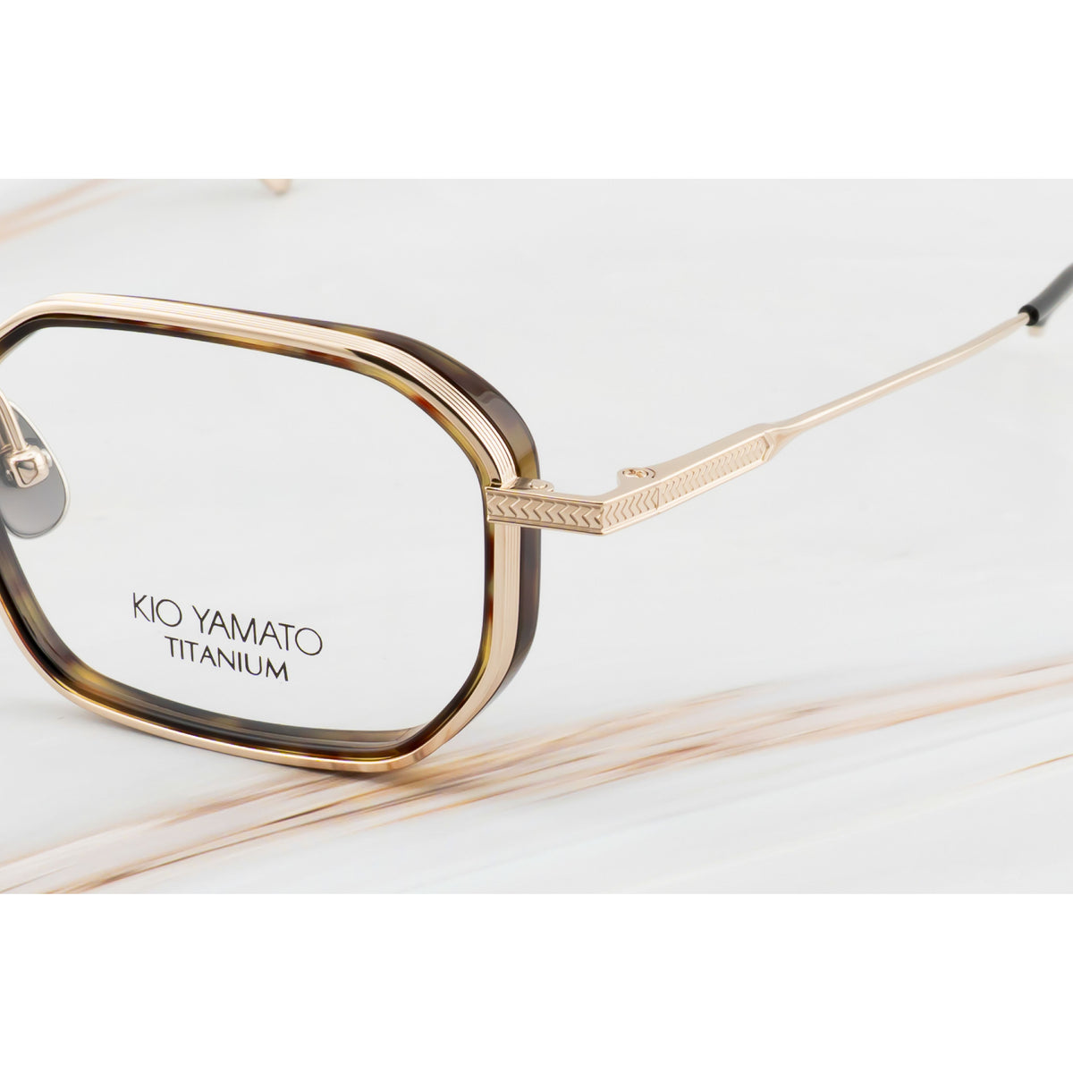 Kio Yamato KP-285U color 01 Japanese Gold and Dark Tortoise — frame view 3