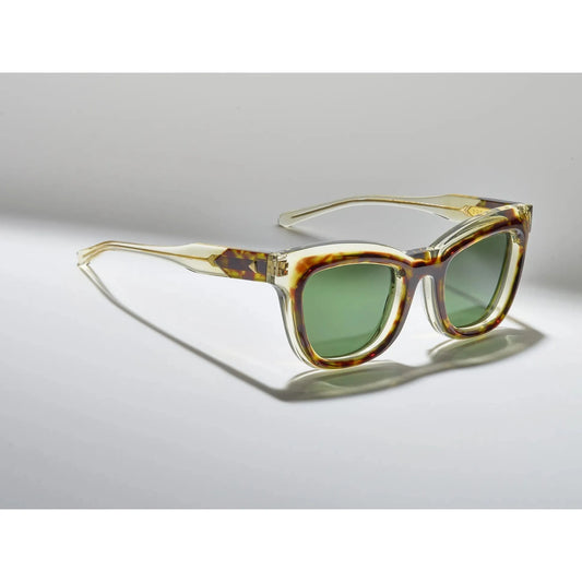 Lioness – Champagne Poetry / LE003