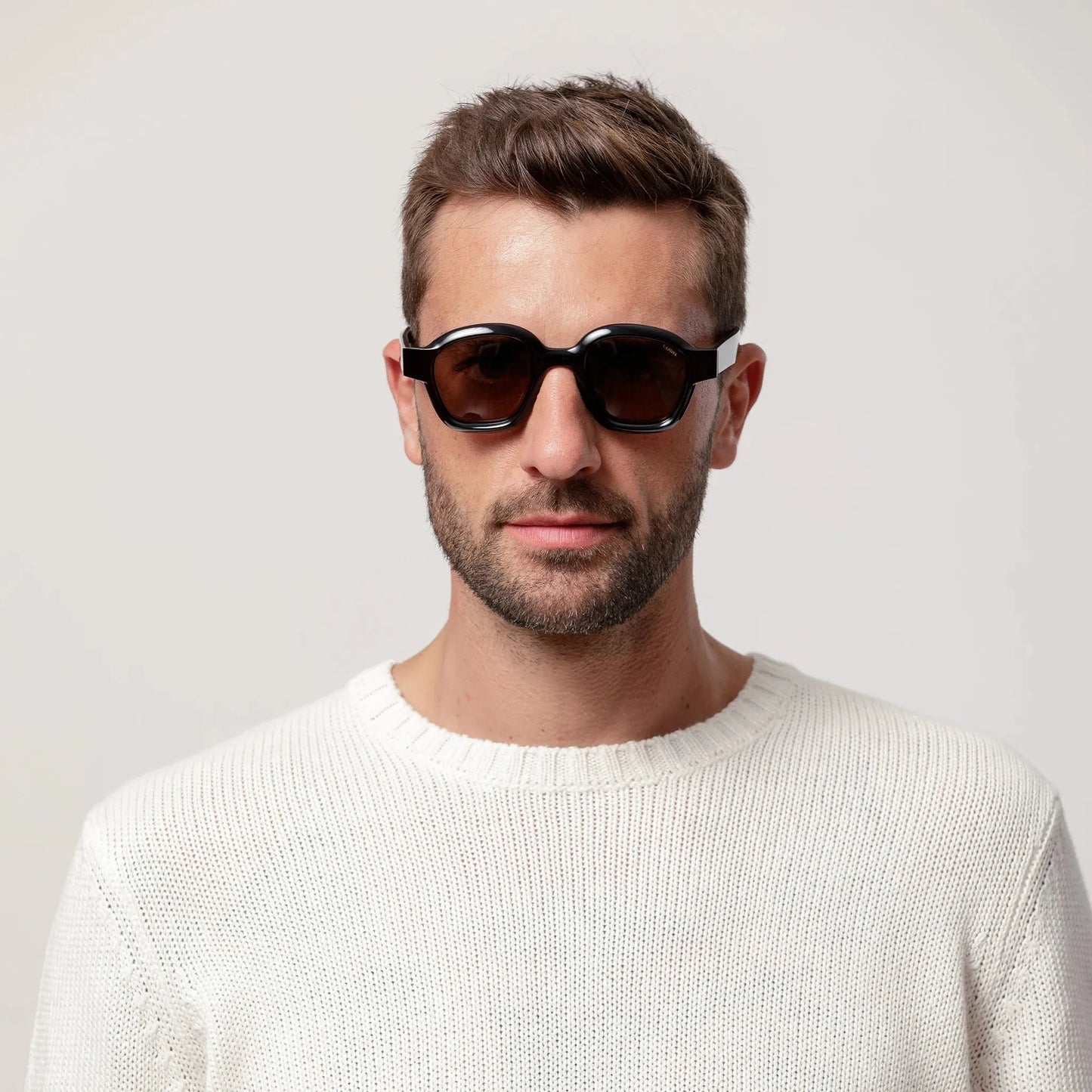 Alex - Black solid