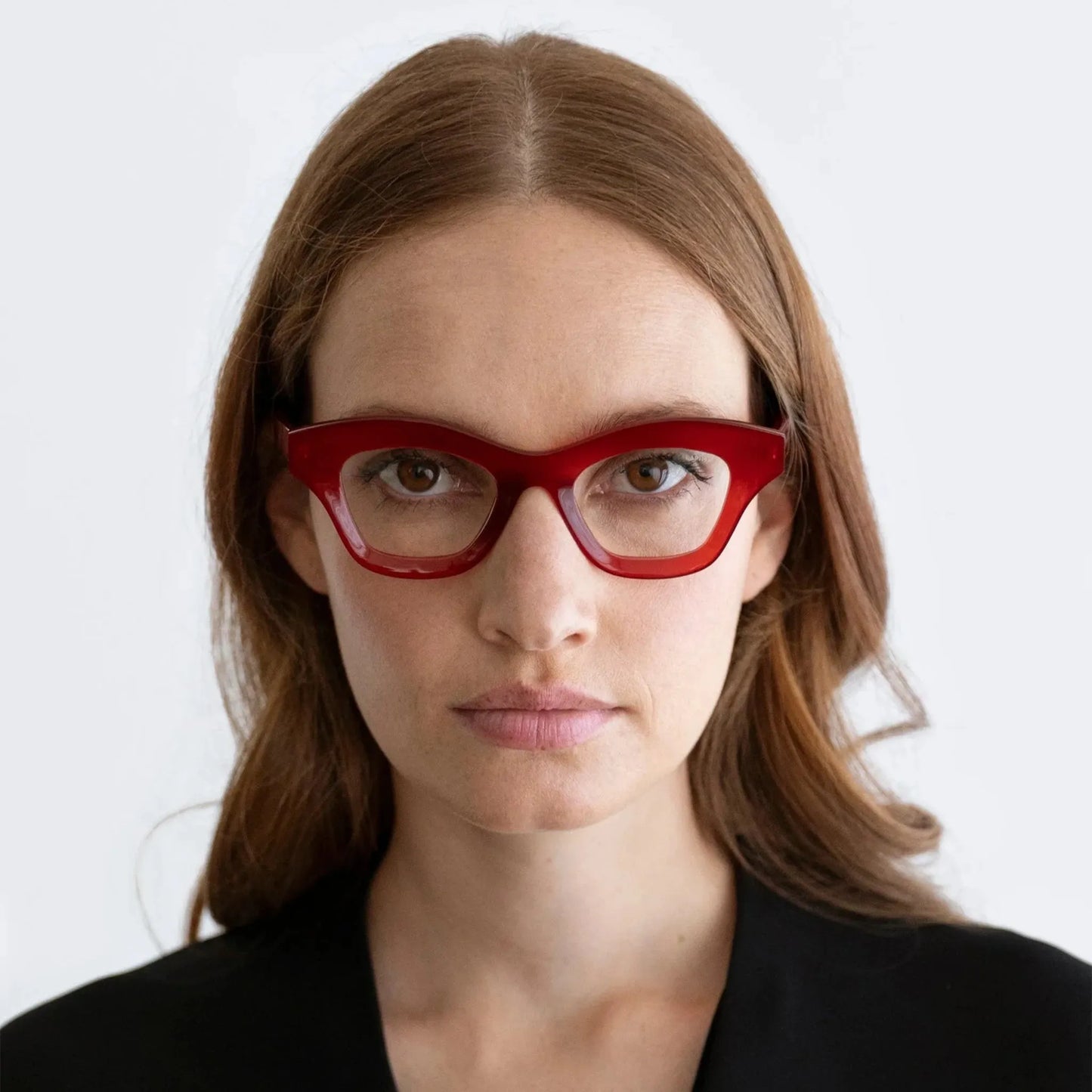 Tessa Petit - Color Red / Clear lenses