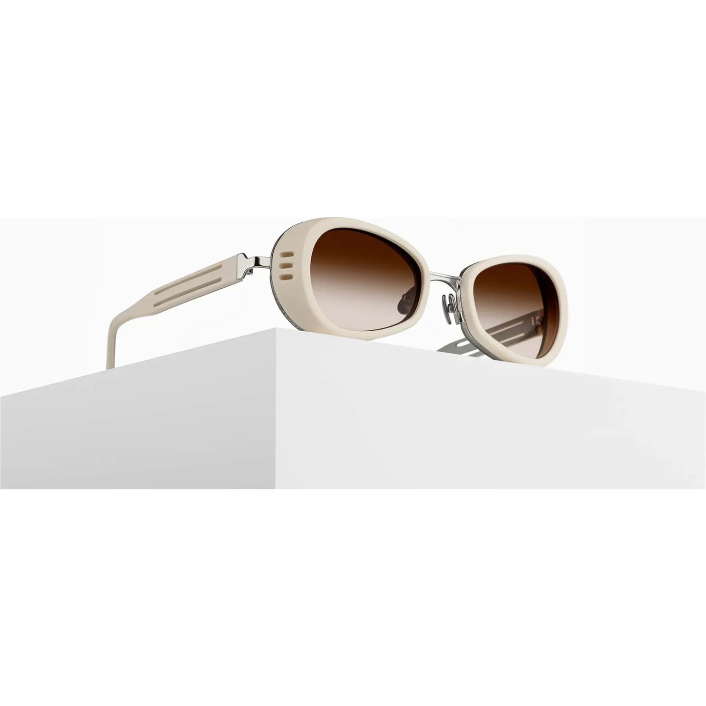 10616H - Milk White - Palladium White Brown Gradient 49-22-130