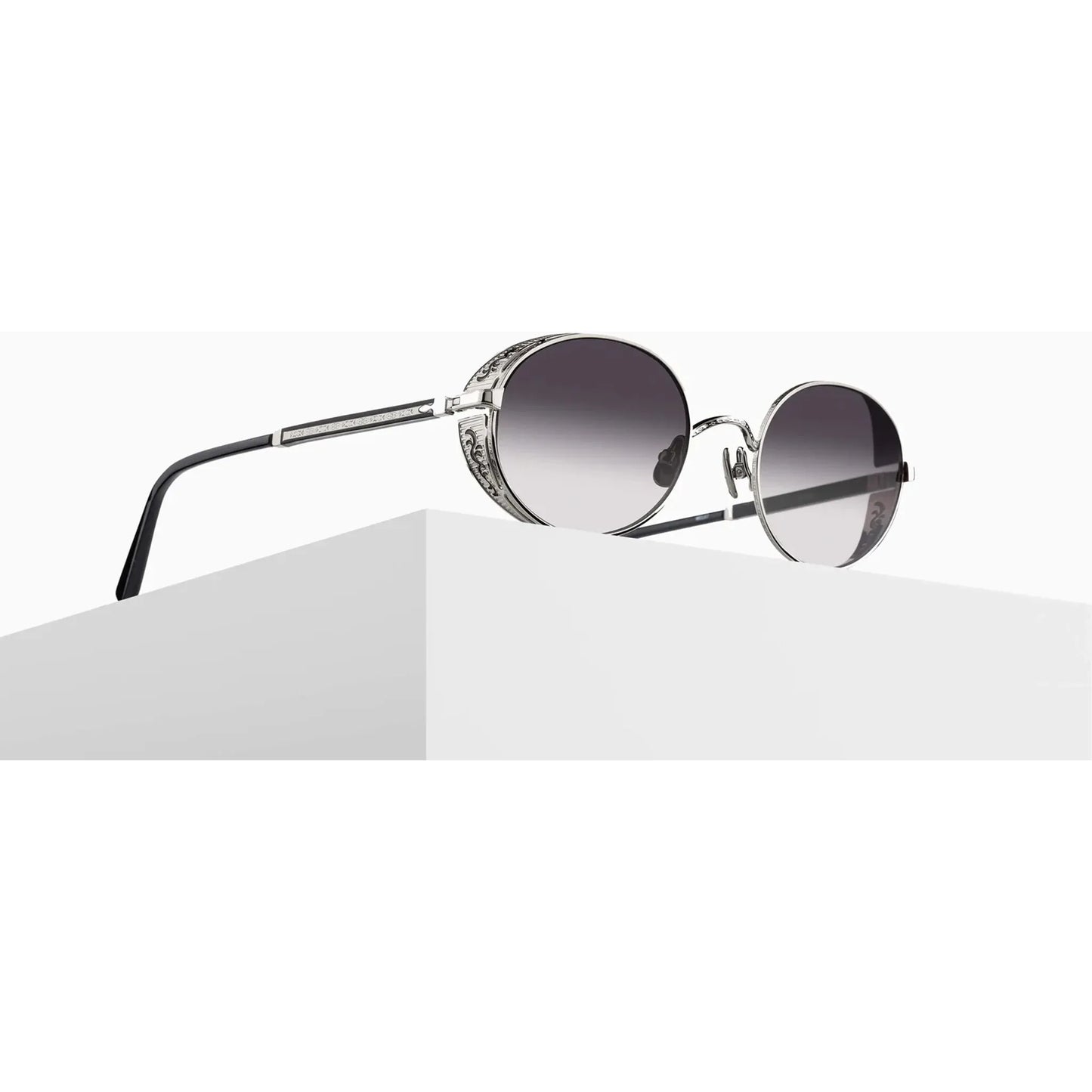 M3137 - Palladium White / Smoke