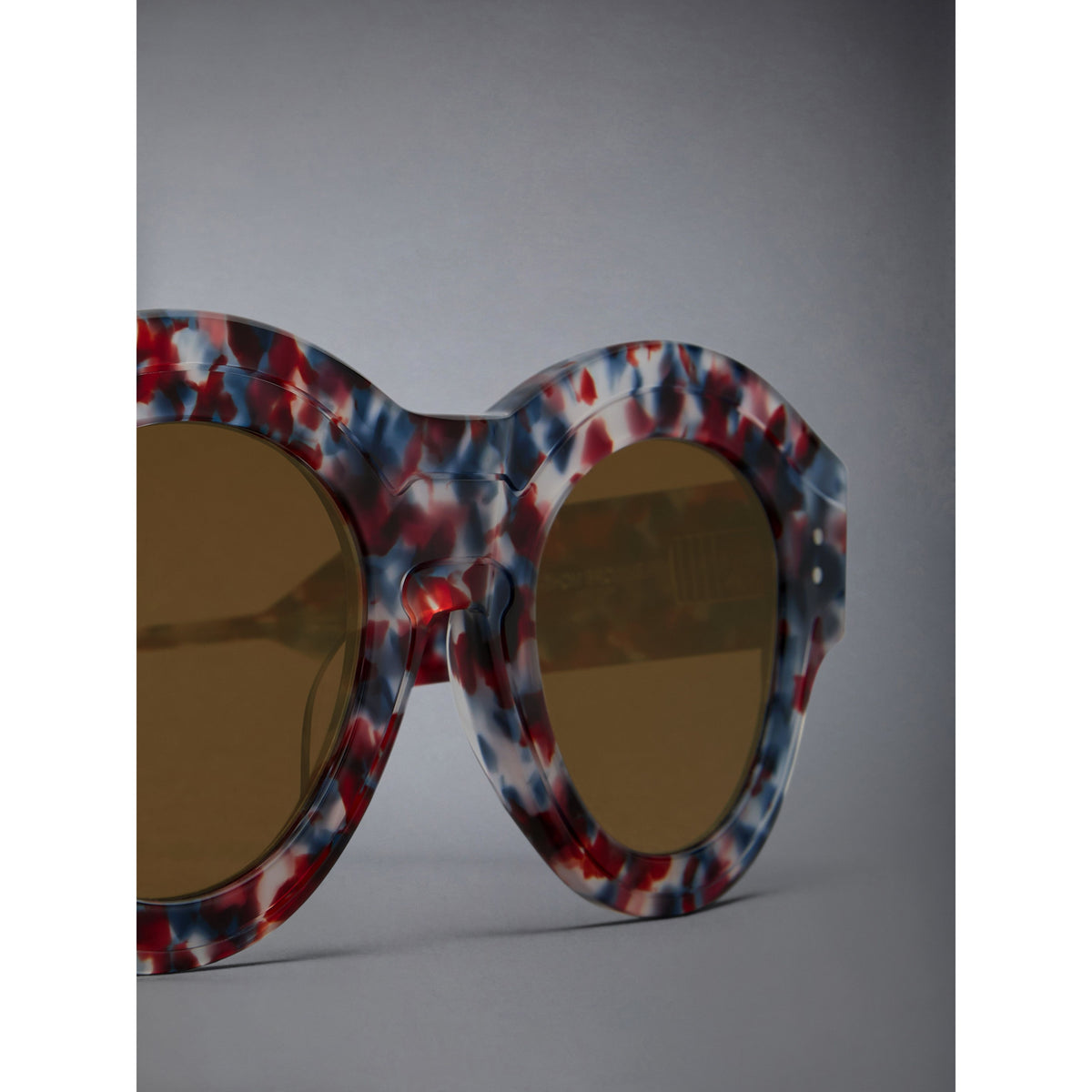 Thom Browne UES943A-G0002-960 close-up detail