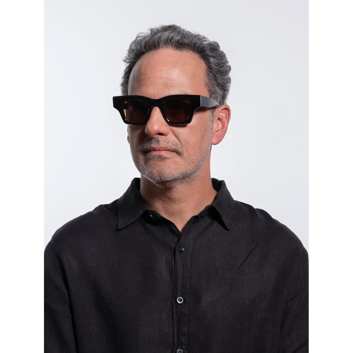 Lapima Bira - Black worn by a model