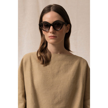 Lapima Nina - Garoa Grey worn by a model