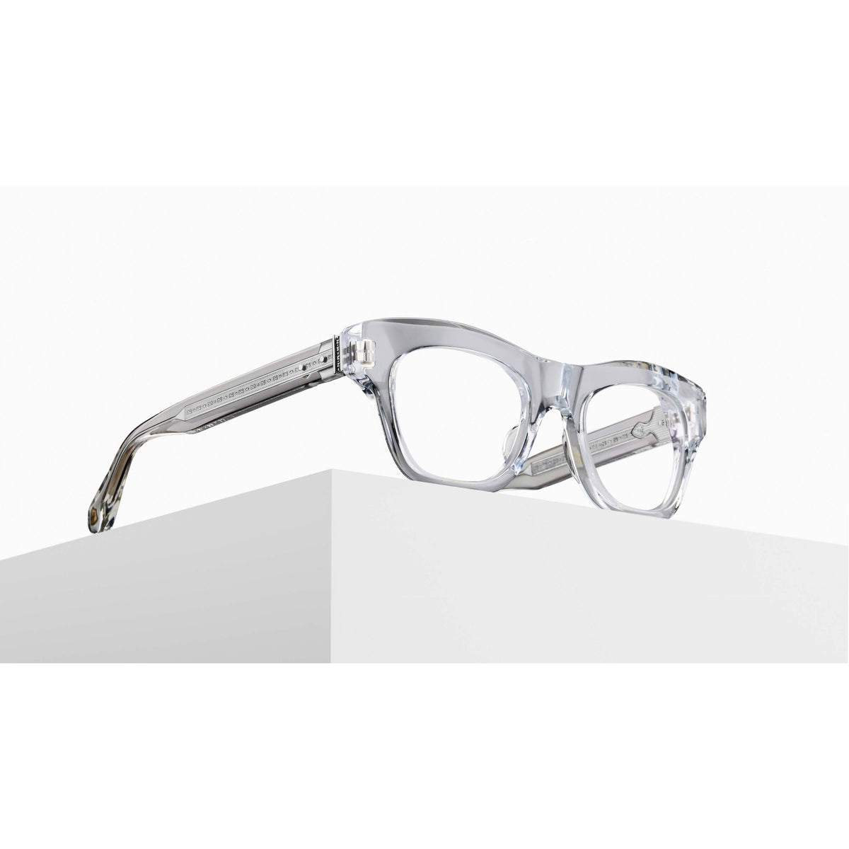 Matsuda M1027.RX.CR.50, three-quarter view