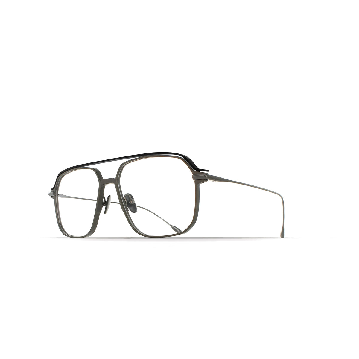BRETT OLIVER C06 - Gunmetal/Black - three-quarter view